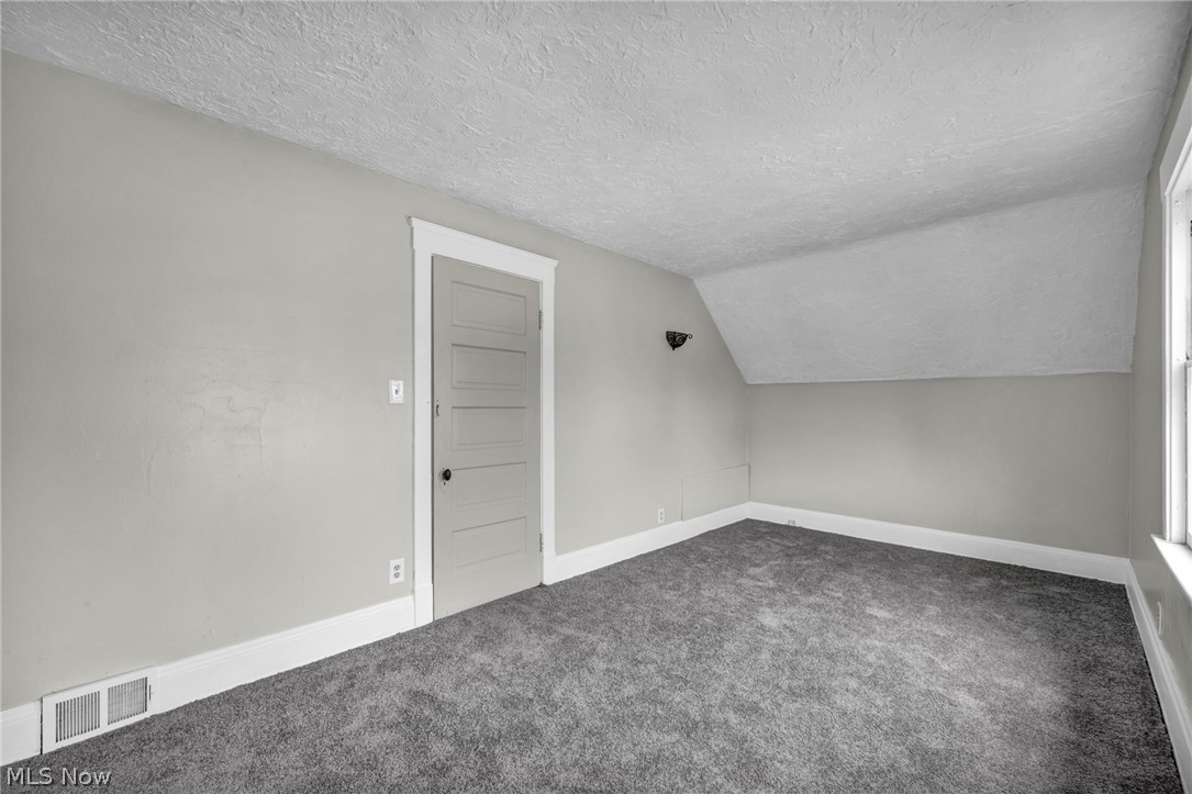 9825 Macon Avenue Property Photo 12