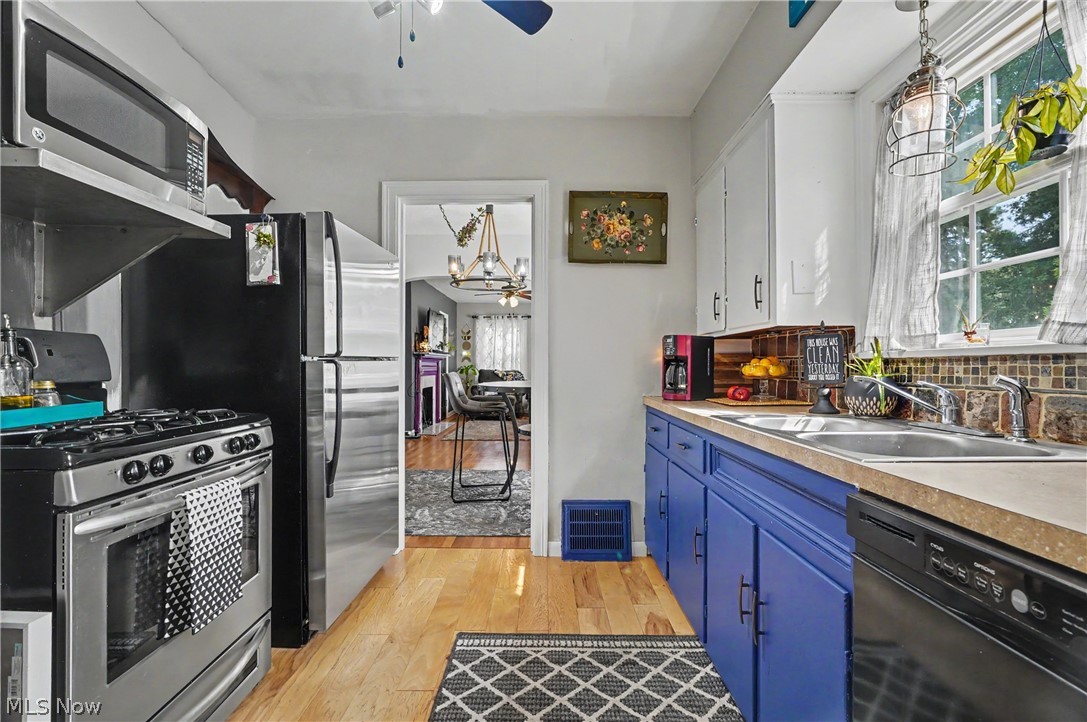 1952 Canton Road Property Photo 2