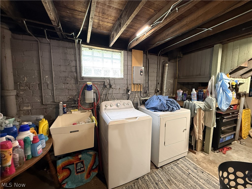 812 Clarendon Avenue Nw Property Photo 25
