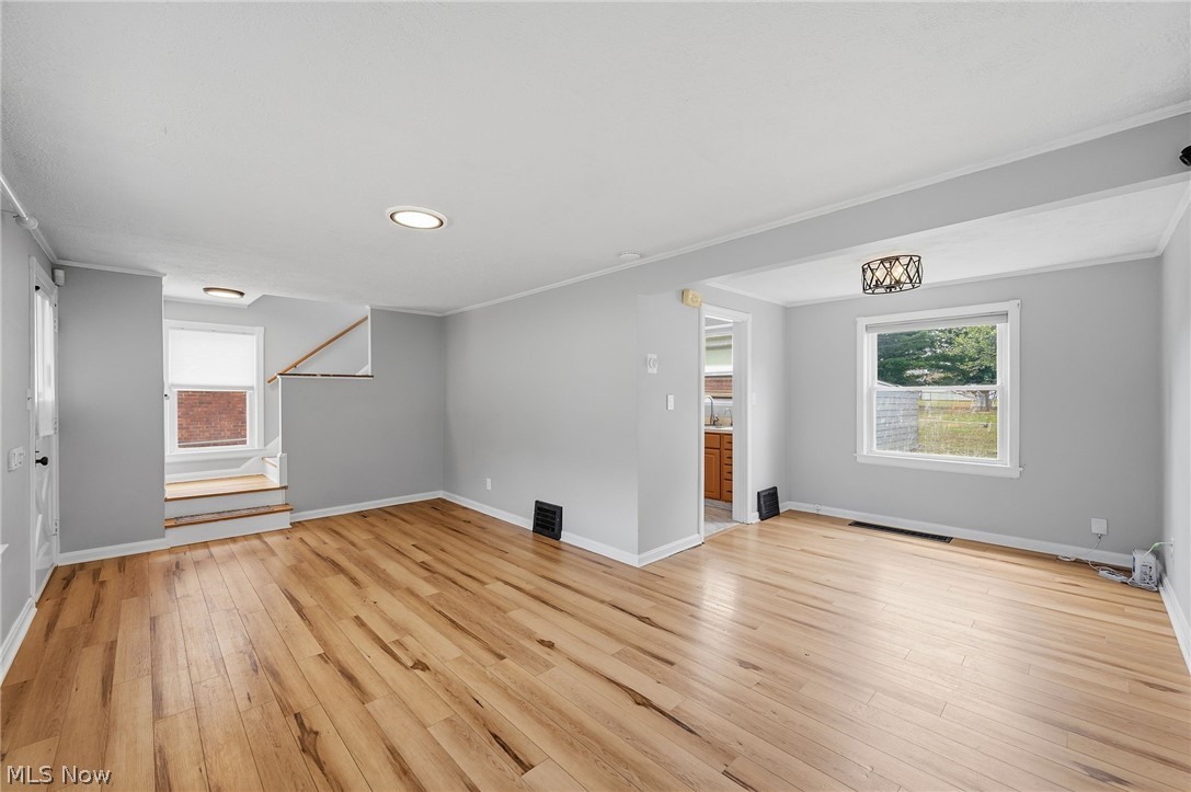 18300 Waterbury Avenue Property Photo 6