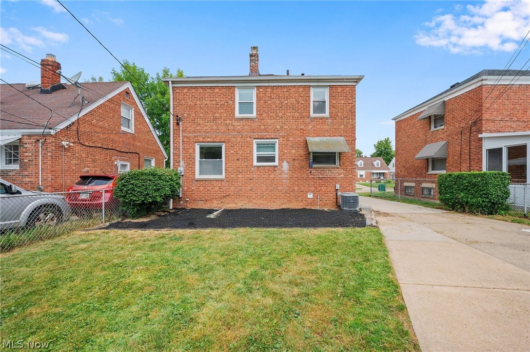 18300 Waterbury Avenue Property Photo 33