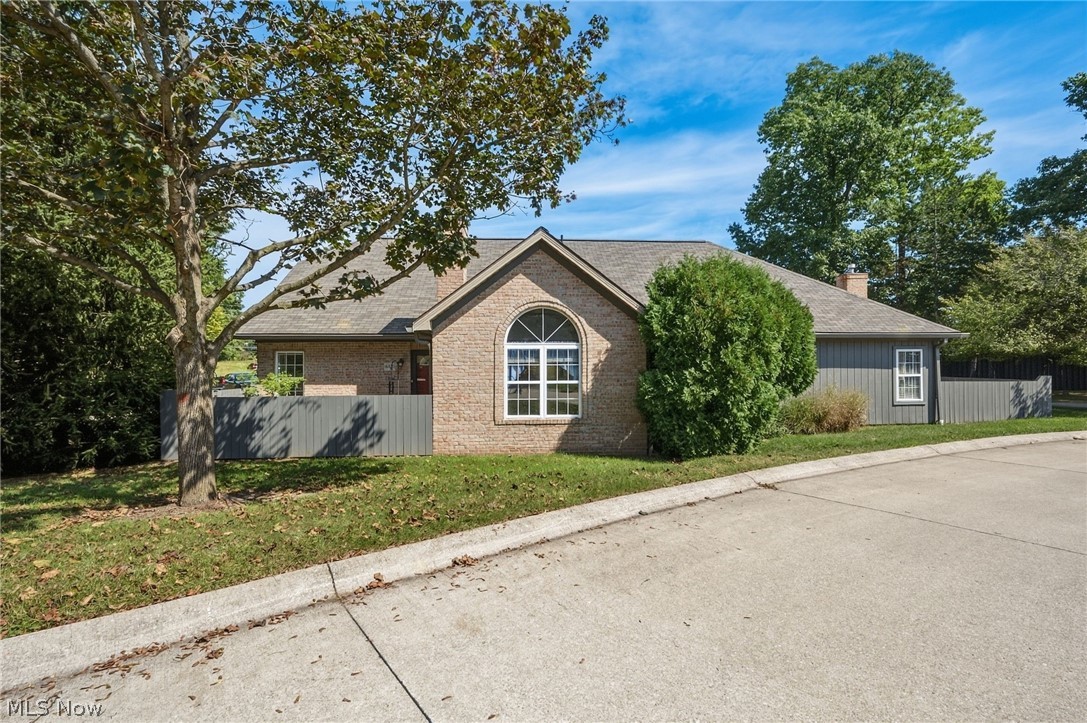 4035 Villas Drive Property Photo