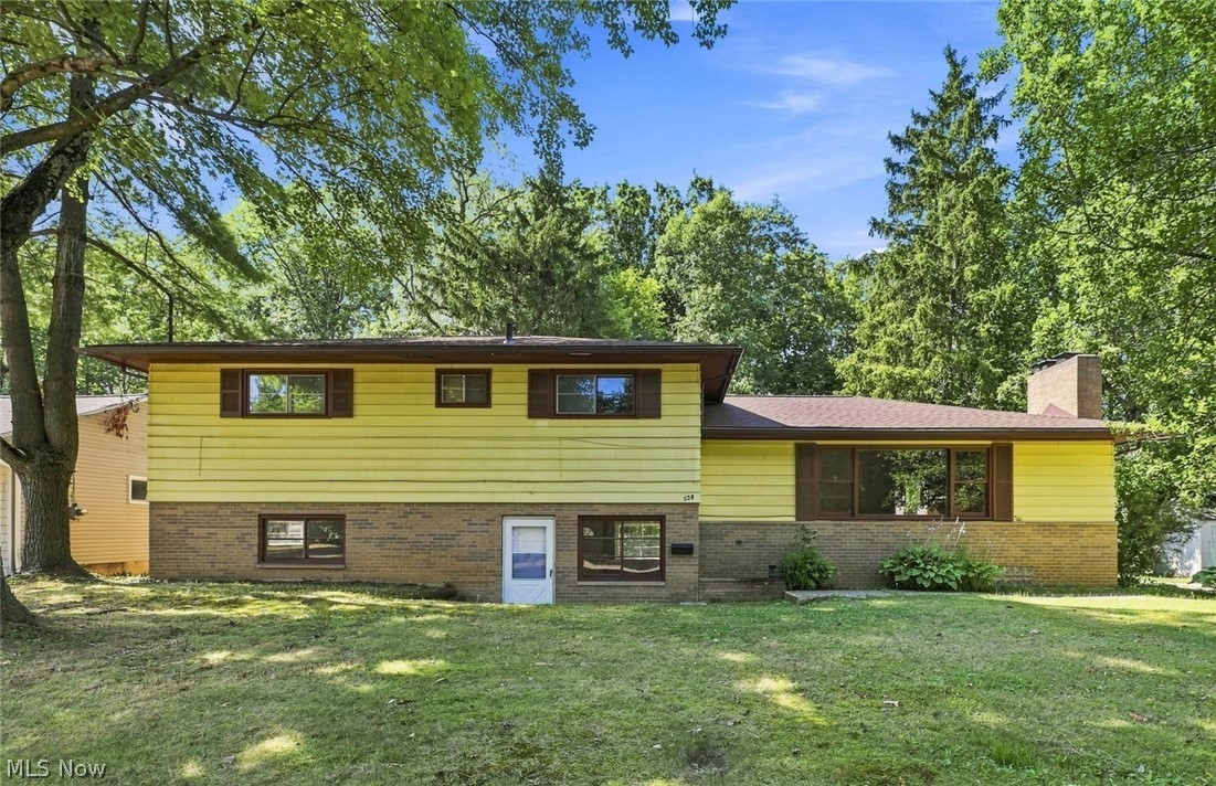 558 Garnette Road Property Photo 1