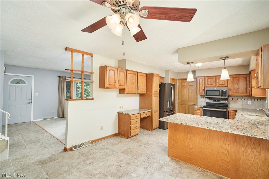 792 Jolson Avenue Property Photo 7