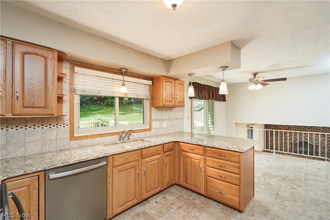 792 Jolson Avenue Property Photo 9