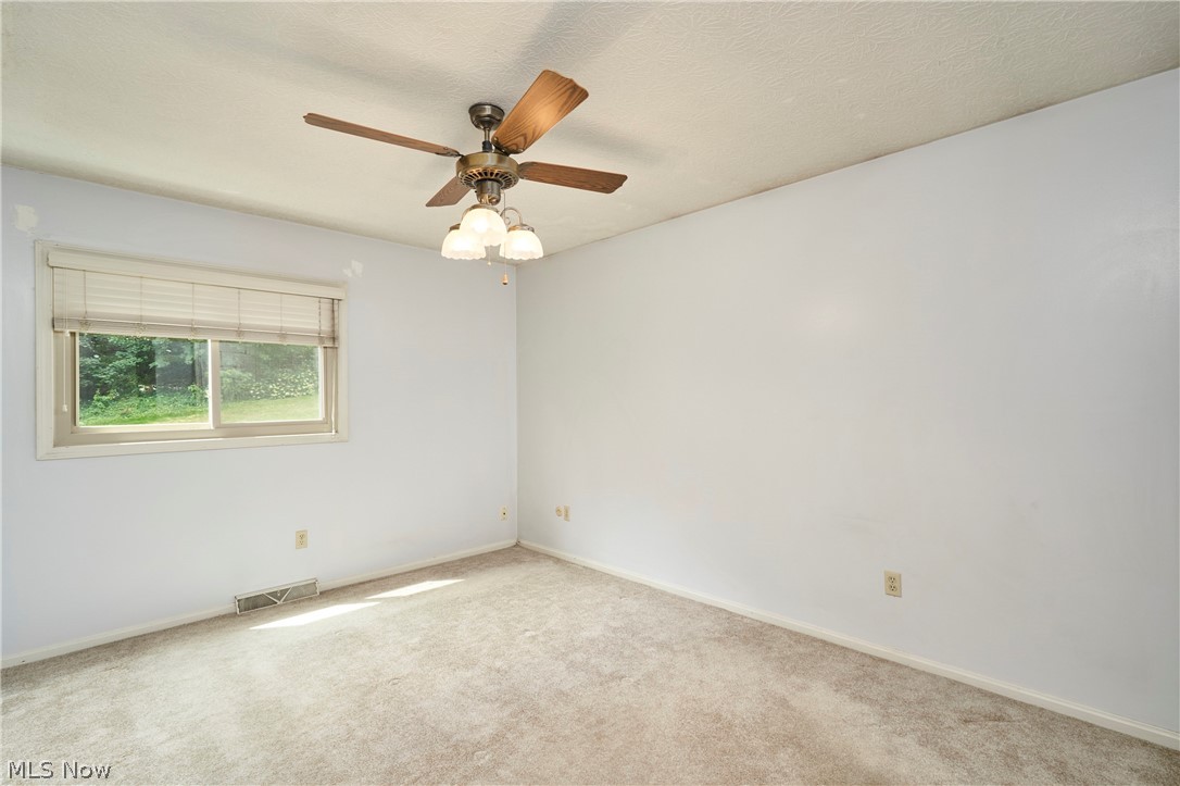 792 Jolson Avenue Property Photo 18
