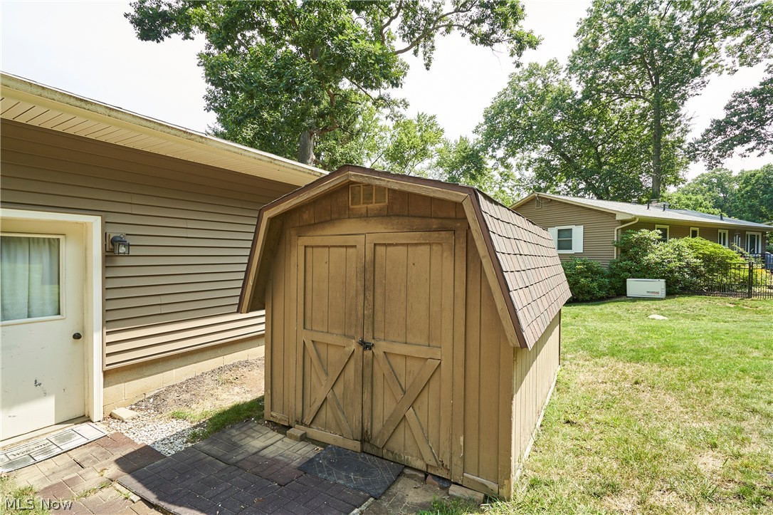 792 Jolson Avenue Property Photo 23