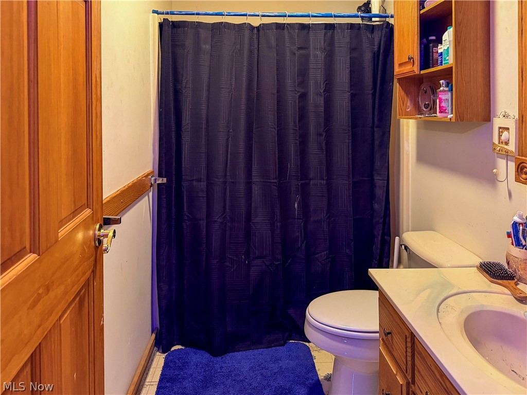 412 Lattimer Road W Property Photo 18