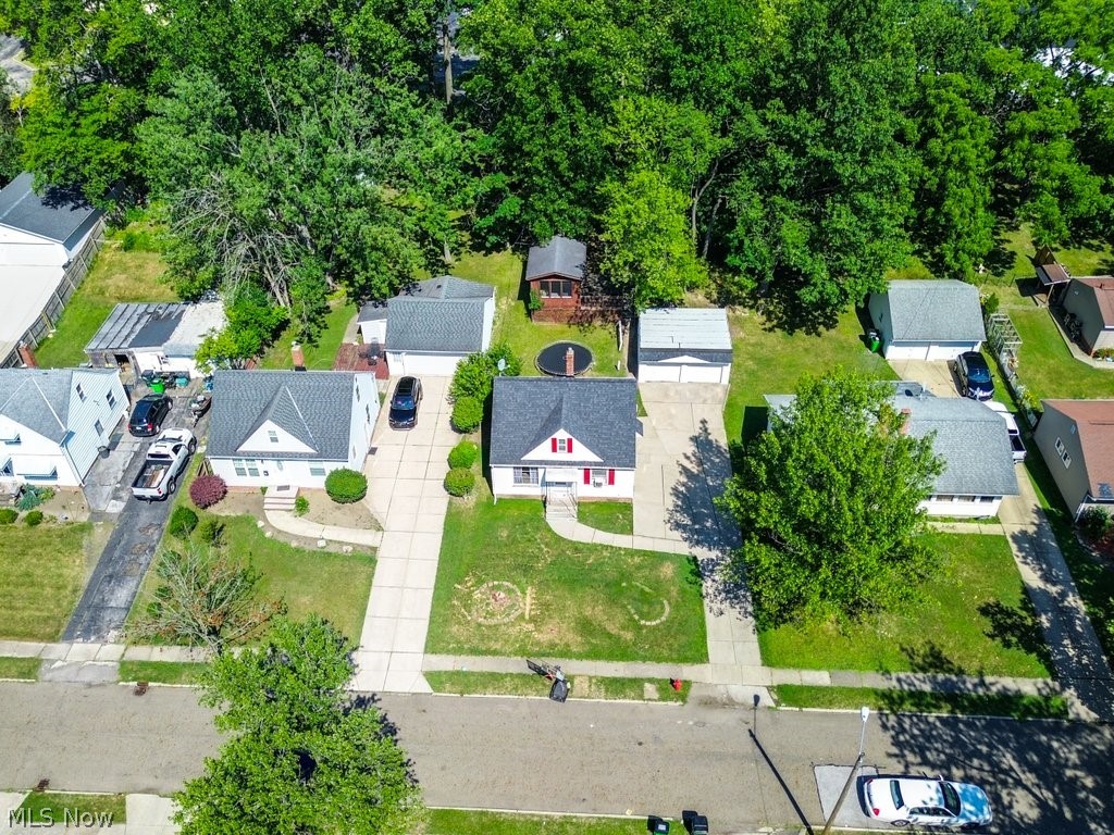 24 Dewhurst Avenue Property Photo 23