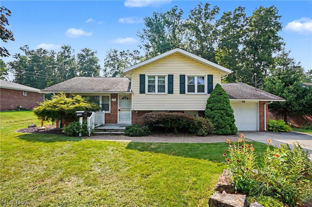 7436 Sugartree Drive