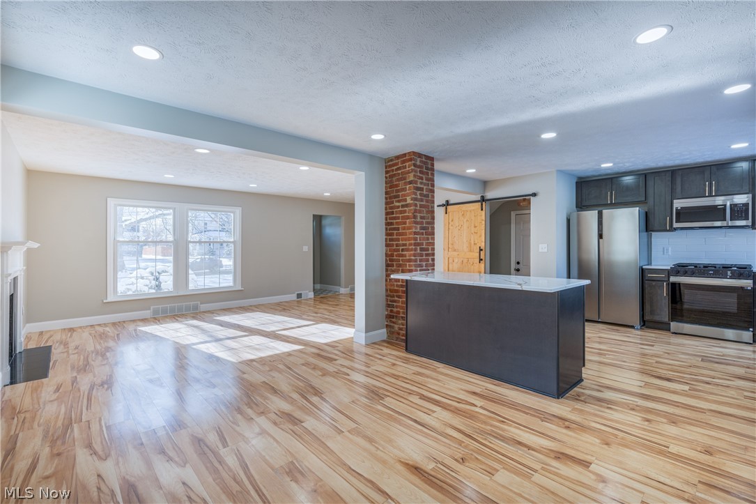 19013 Chagrin Boulevard Property Photo 10