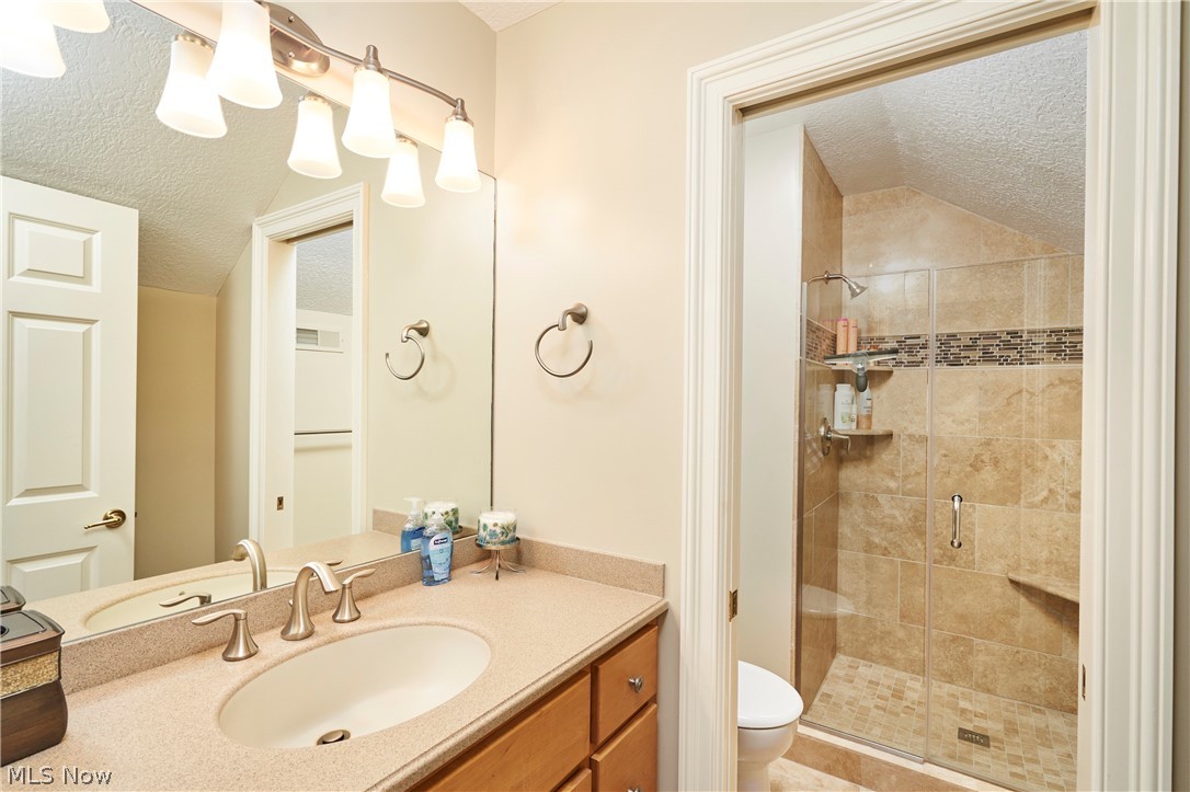 662 Heatherleigh Drive Property Photo 29