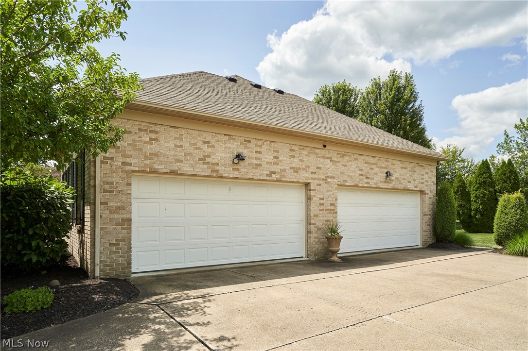 662 Heatherleigh Drive Property Photo 40