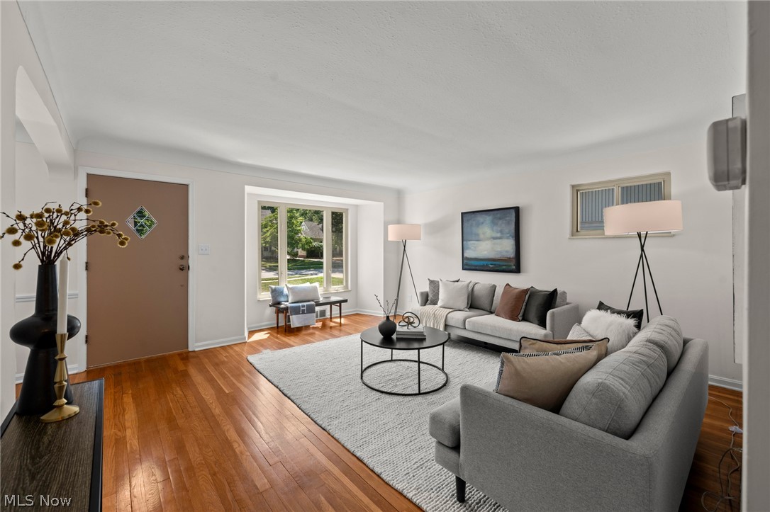 24914 E Oakland Property Photo 6