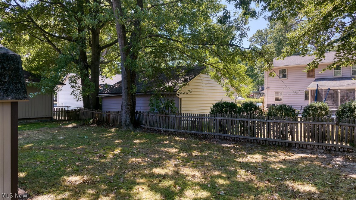 24914 E Oakland Property Photo 45