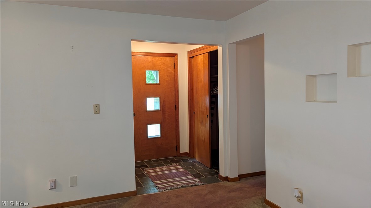 2921 Center Road Property Photo 7