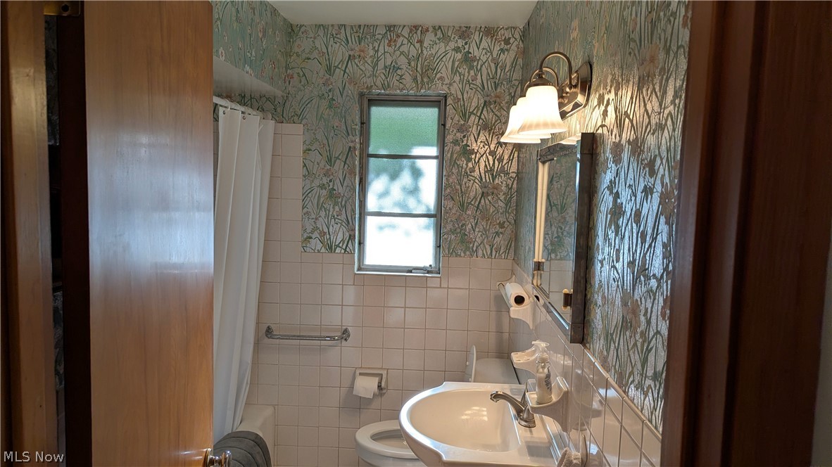 2921 Center Road Property Photo 21