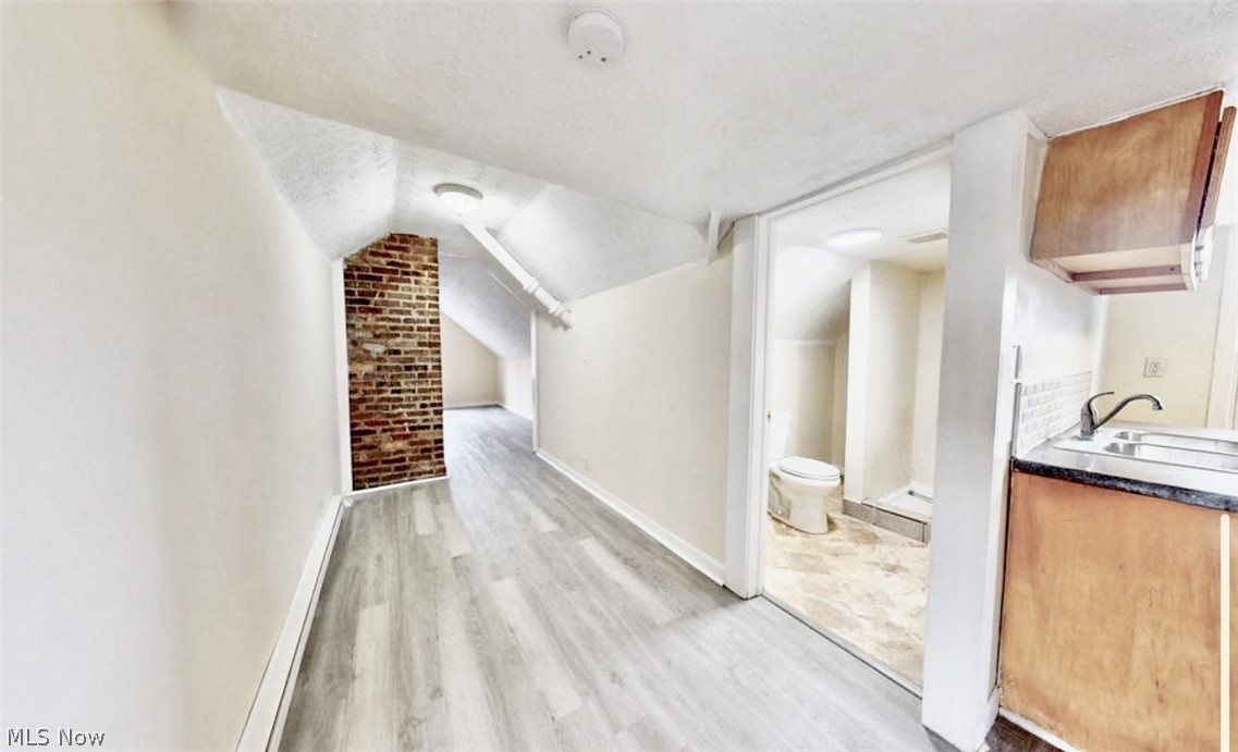 2681 E 126th Street 3/up Property Photo 10