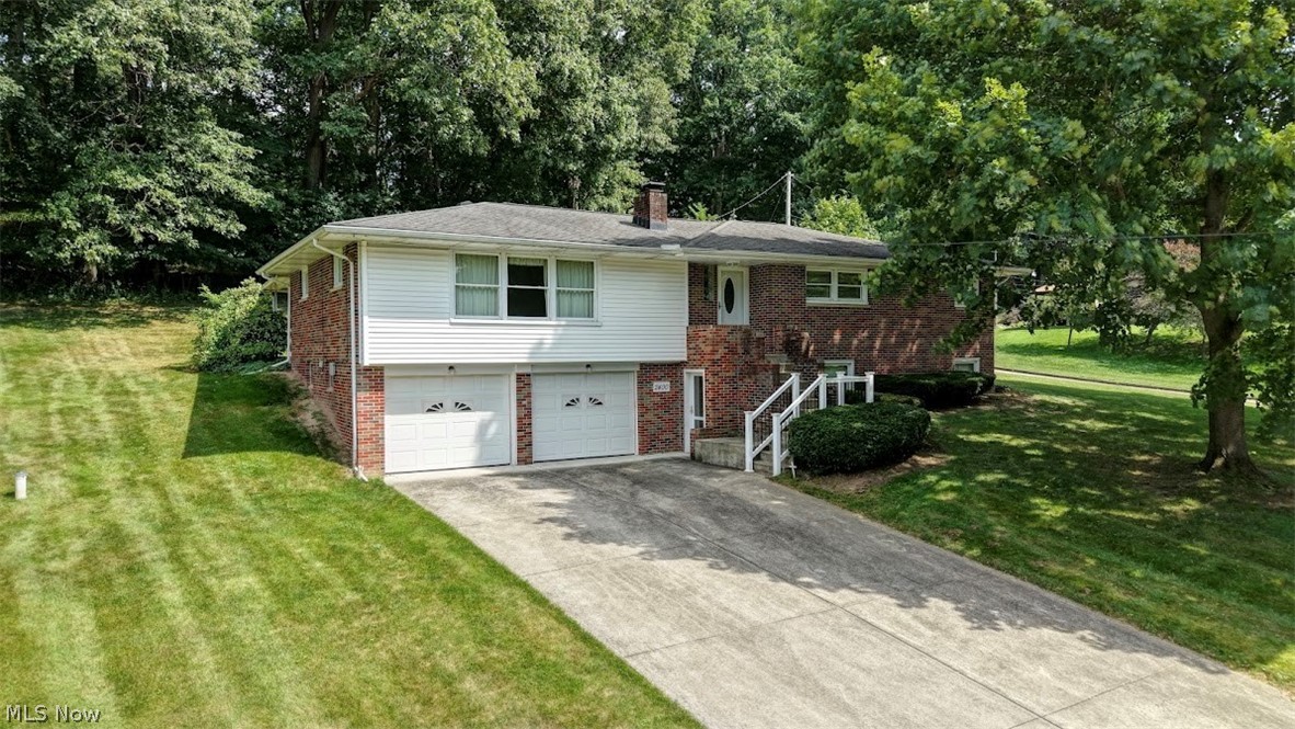 2400 Willow Brook Drive Nw Property Photo 1
