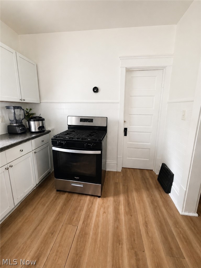813 Beardsley Street Property Photo 7