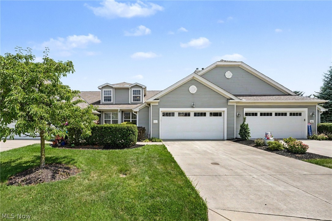 566 Hyannis Port Circle Property Photo 1