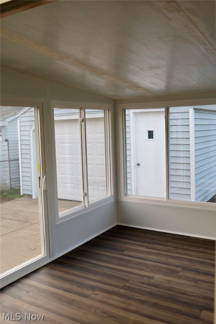 1093 Sutherland Avenue Property Photo 16
