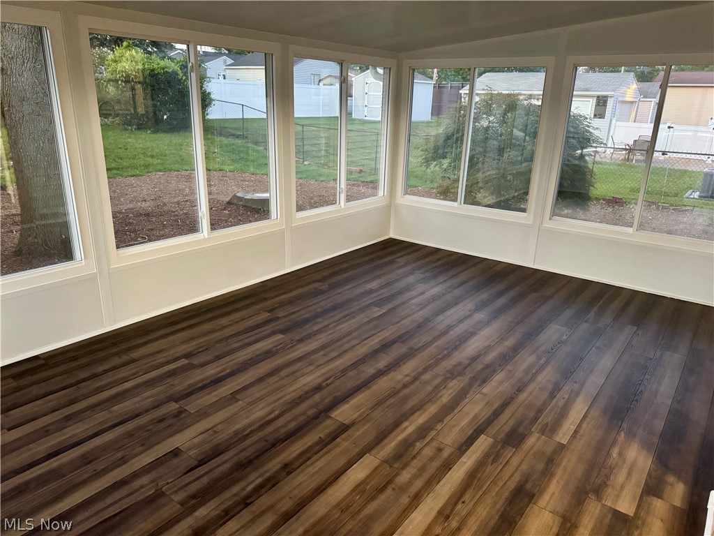 1093 Sutherland Avenue Property Photo 21
