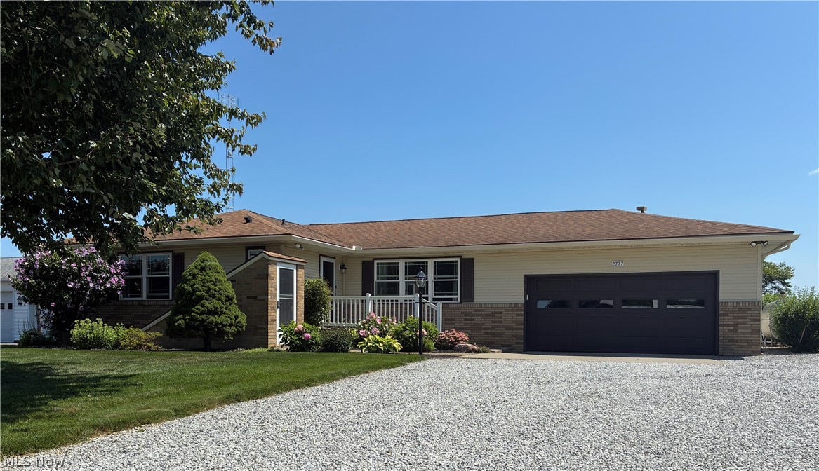 2777 N Apple Creek Road Property Photo 1