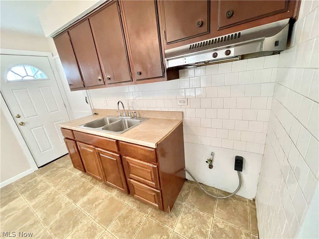 818-824 S Central Drive Property Photo 17