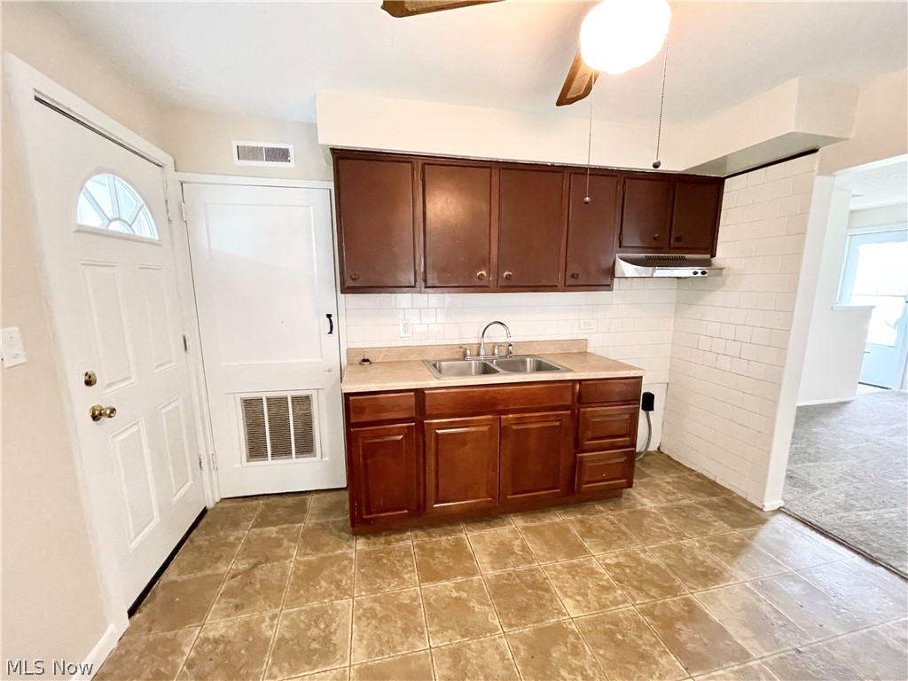 818-824 S Central Drive Property Photo 18