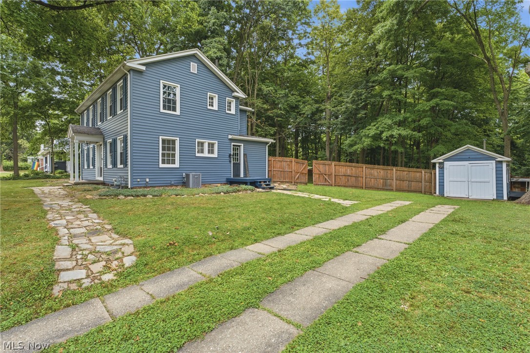 325 Vincent Street Property Photo 2