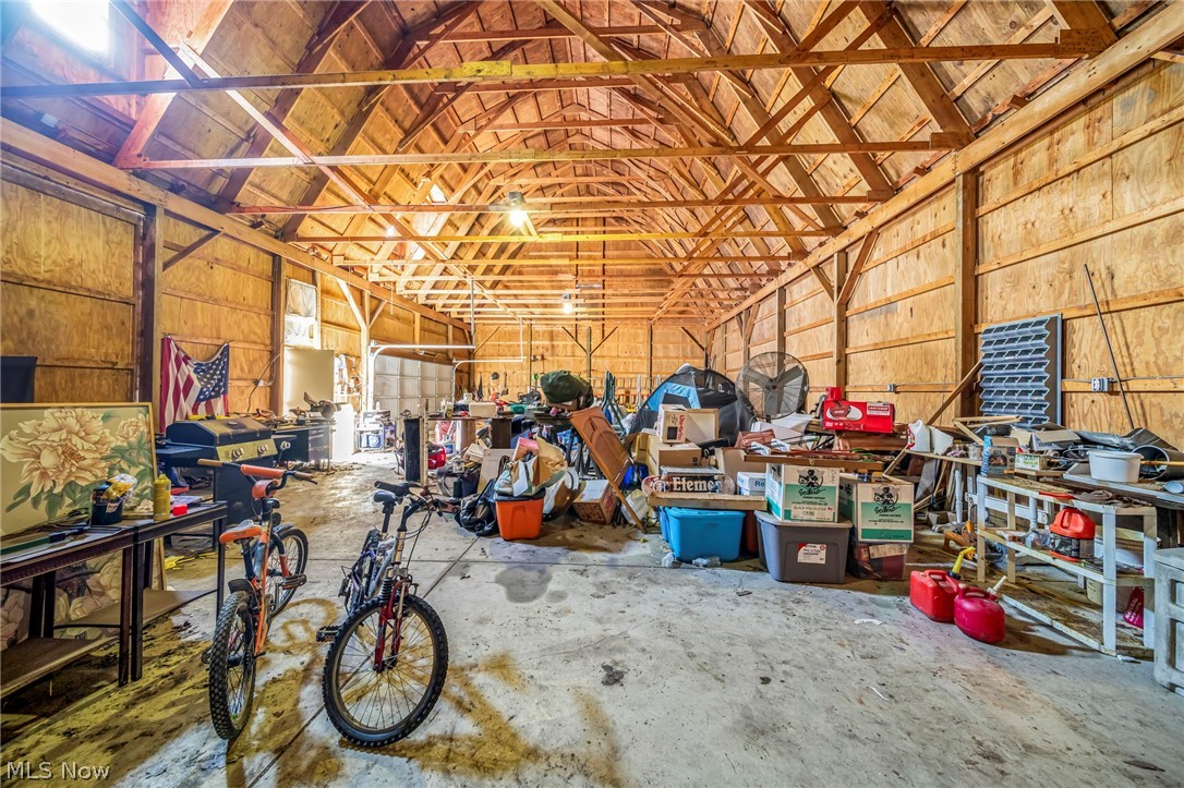 1990 Short Road Property Photo 12