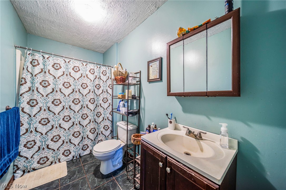 1990 Short Road Property Photo 27