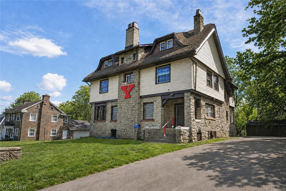 45 Indiana Avenue Property Photo 1