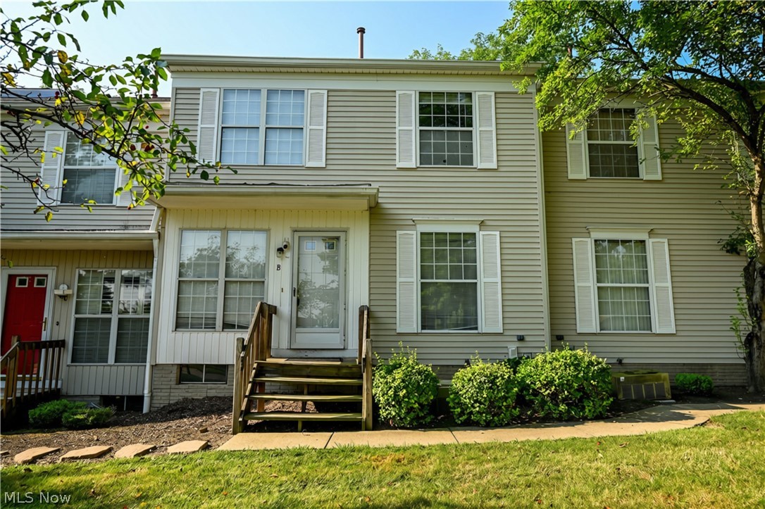 2796 Mull Avenue B Property Photo 1