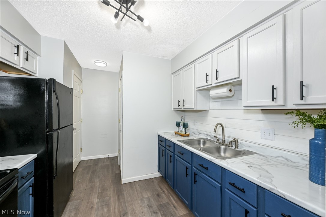 2796 Mull Avenue B Property Photo 7