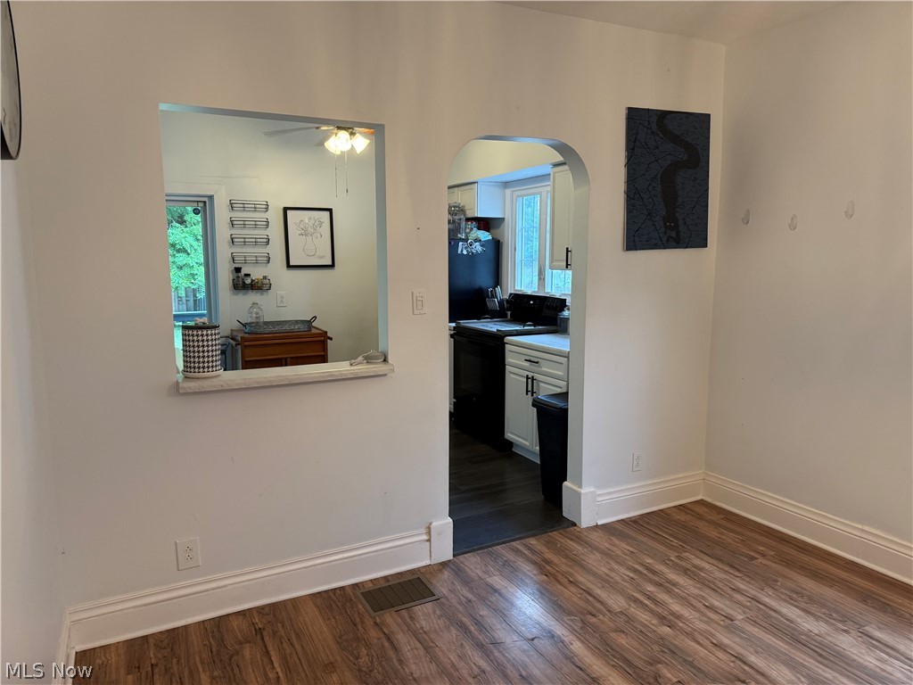 675 Oxford Avenue Property Photo 4