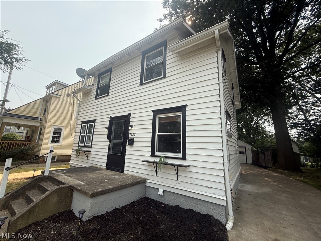 1422 Elder Avenue Property Photo 2