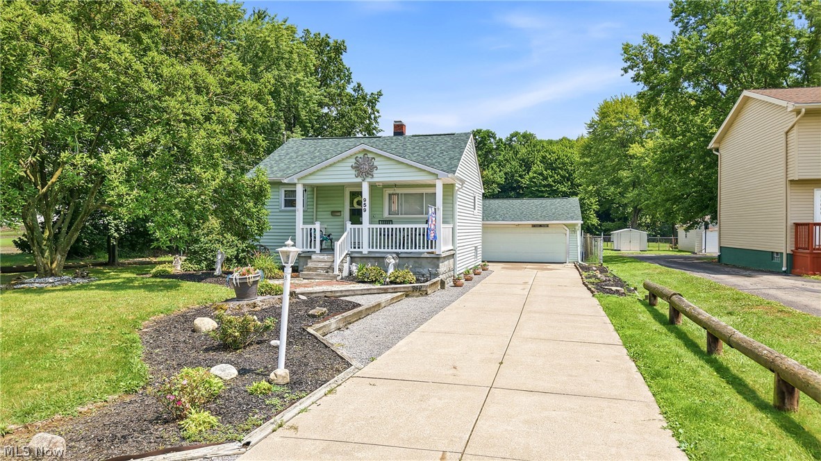 959 Beechwood Drive Property Photo 1