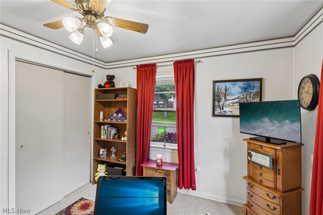 394 E Park Avenue Property Photo 18