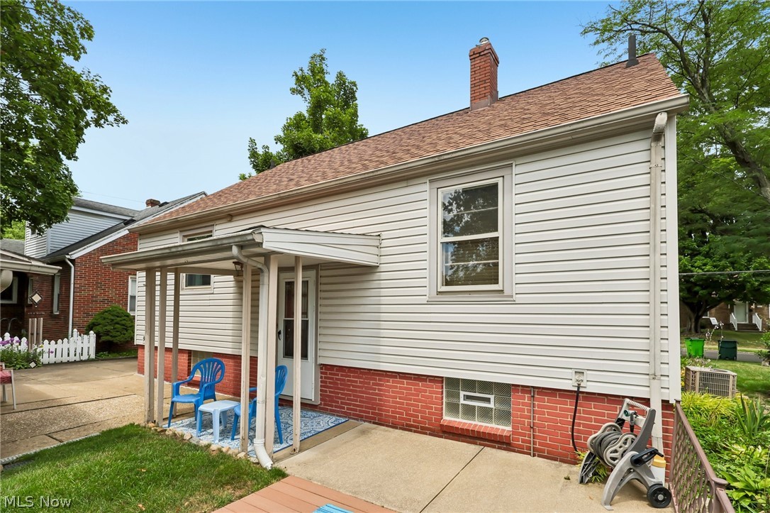 394 E Park Avenue Property Photo 34