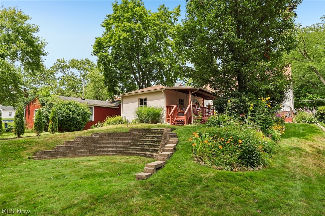 394 E Park Avenue Property Photo 39