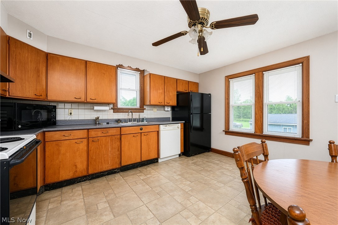 2984 Massillon Road Property Photo 5