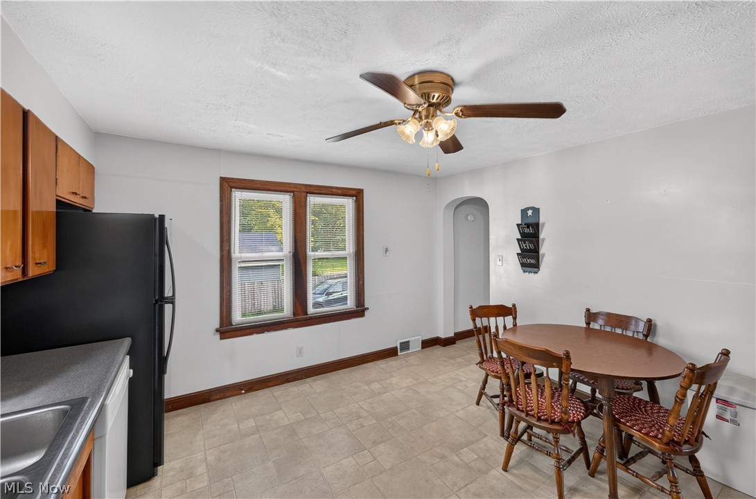 2984 Massillon Road Property Photo 5
