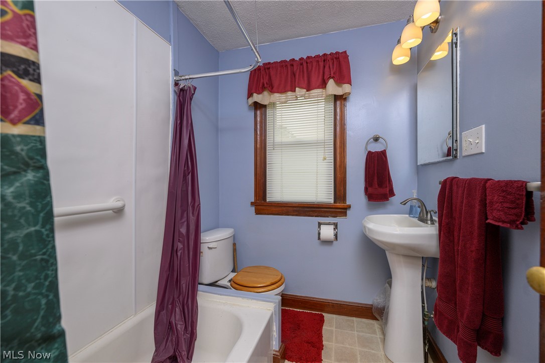 2984 Massillon Road Property Photo 14