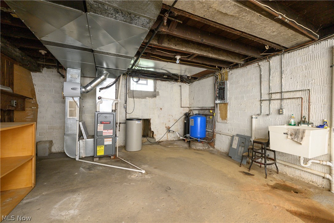 2984 Massillon Road Property Photo 24