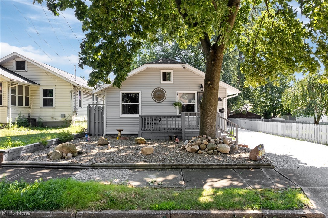 2641 Edwin Avenue Property Photo 1