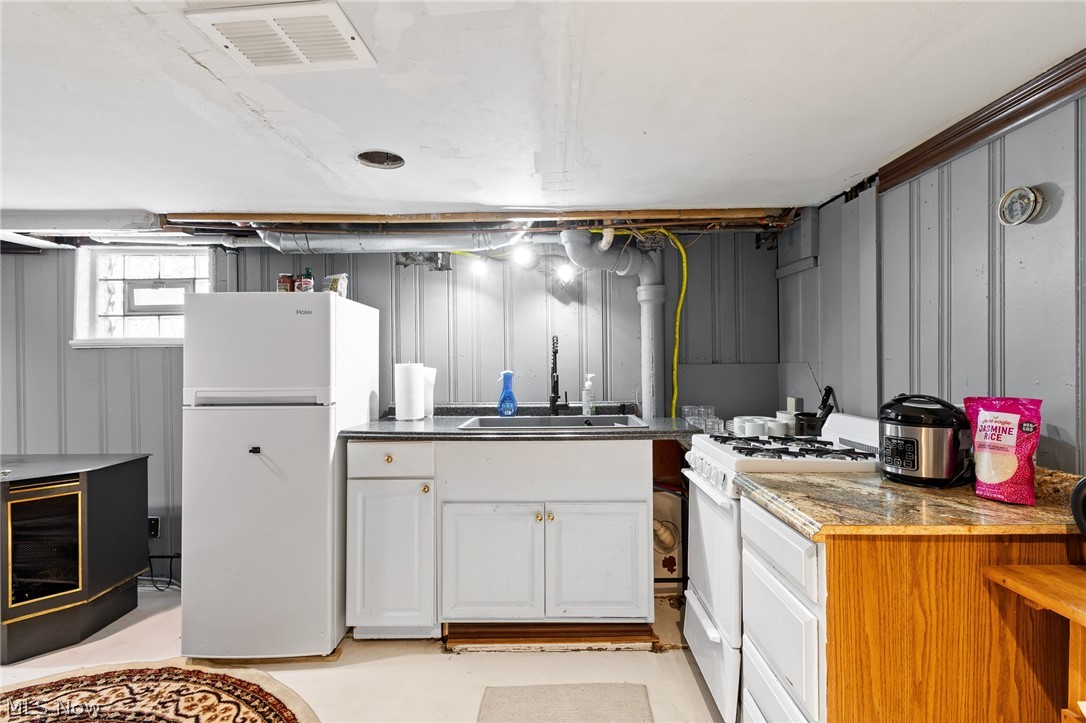 2641 Edwin Avenue Property Photo 21