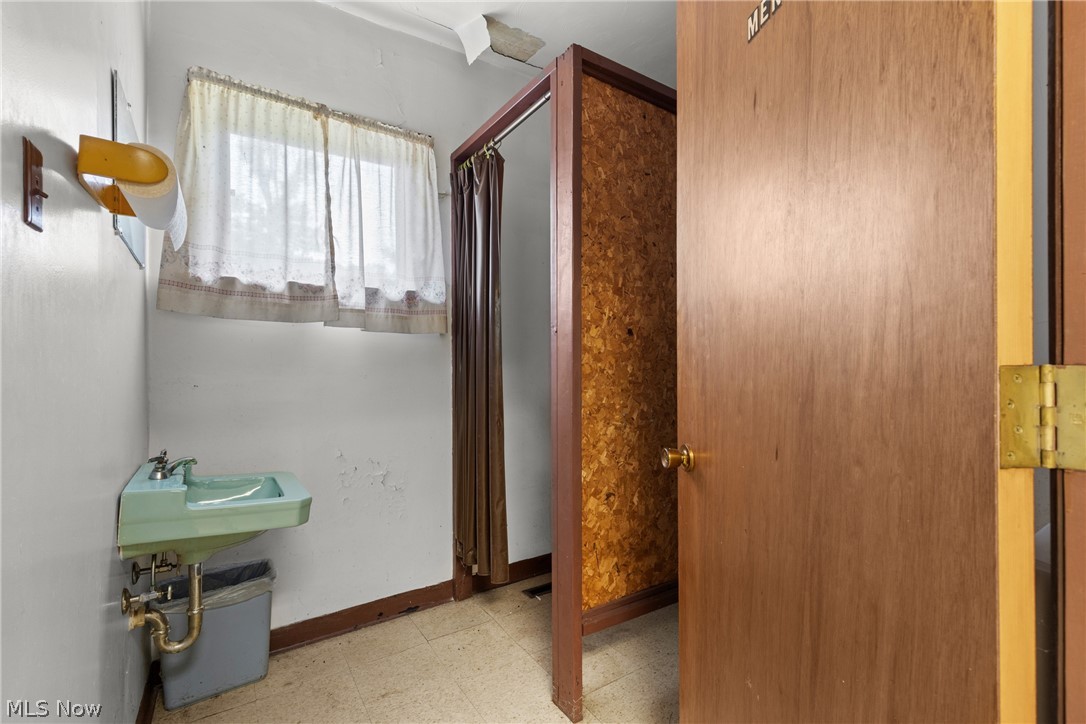 56680 Wegee Road Property Photo 8
