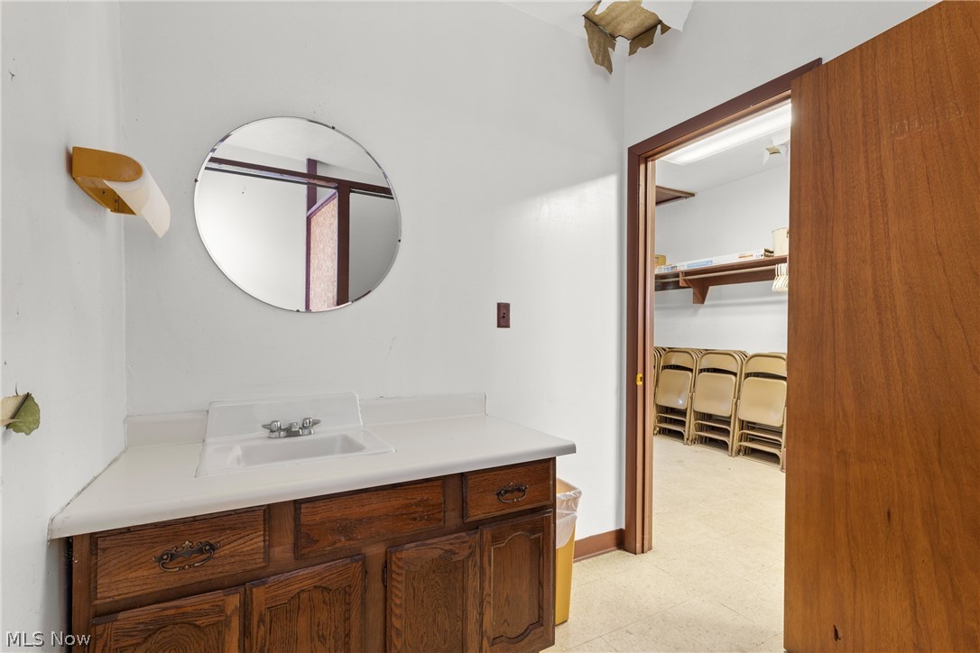 56680 Wegee Road Property Photo 10